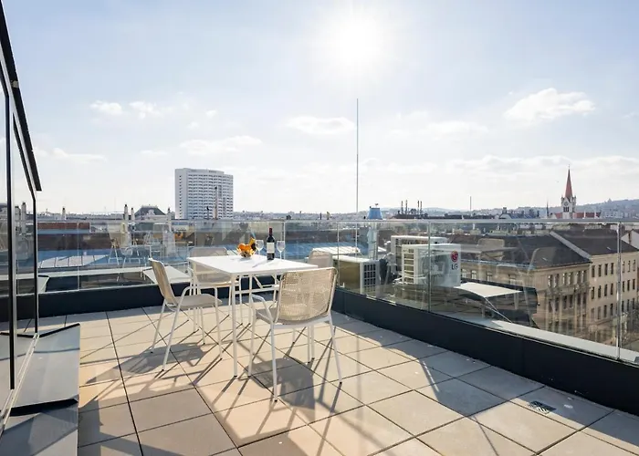 Rooftop Mit Grosser Terrasse * Vienna